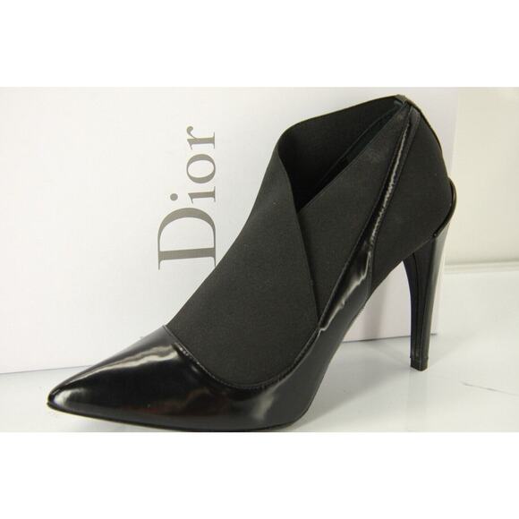 Christian Dior Black Leather Pointed Toe Stretch Strap Pumps Size 35.5 NIB $950 - Picture 1 of 10